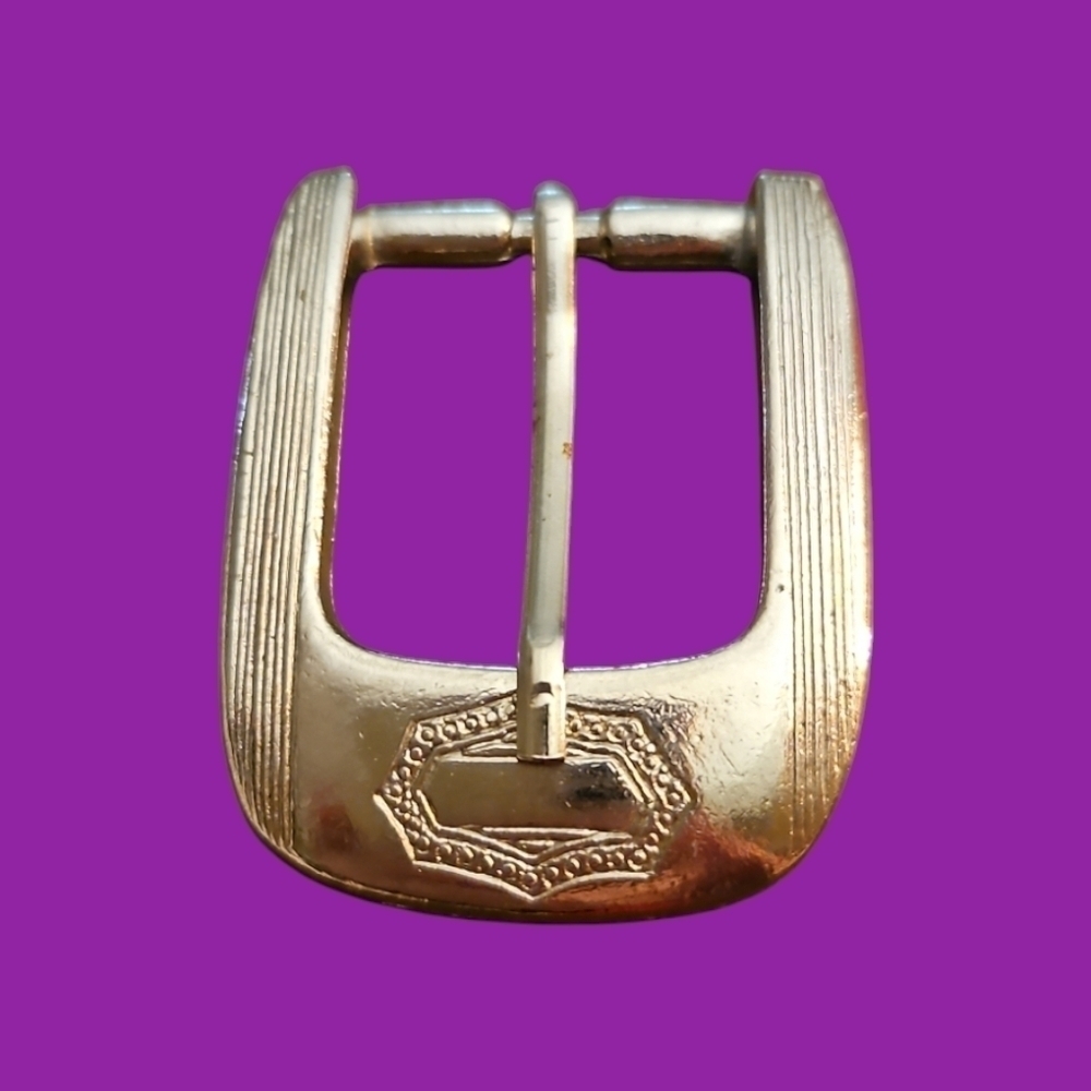 3/$30 Vintage Metal Belt Buckle